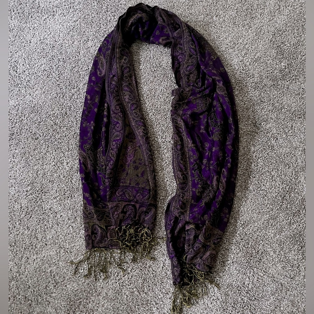 Pashmina scarf